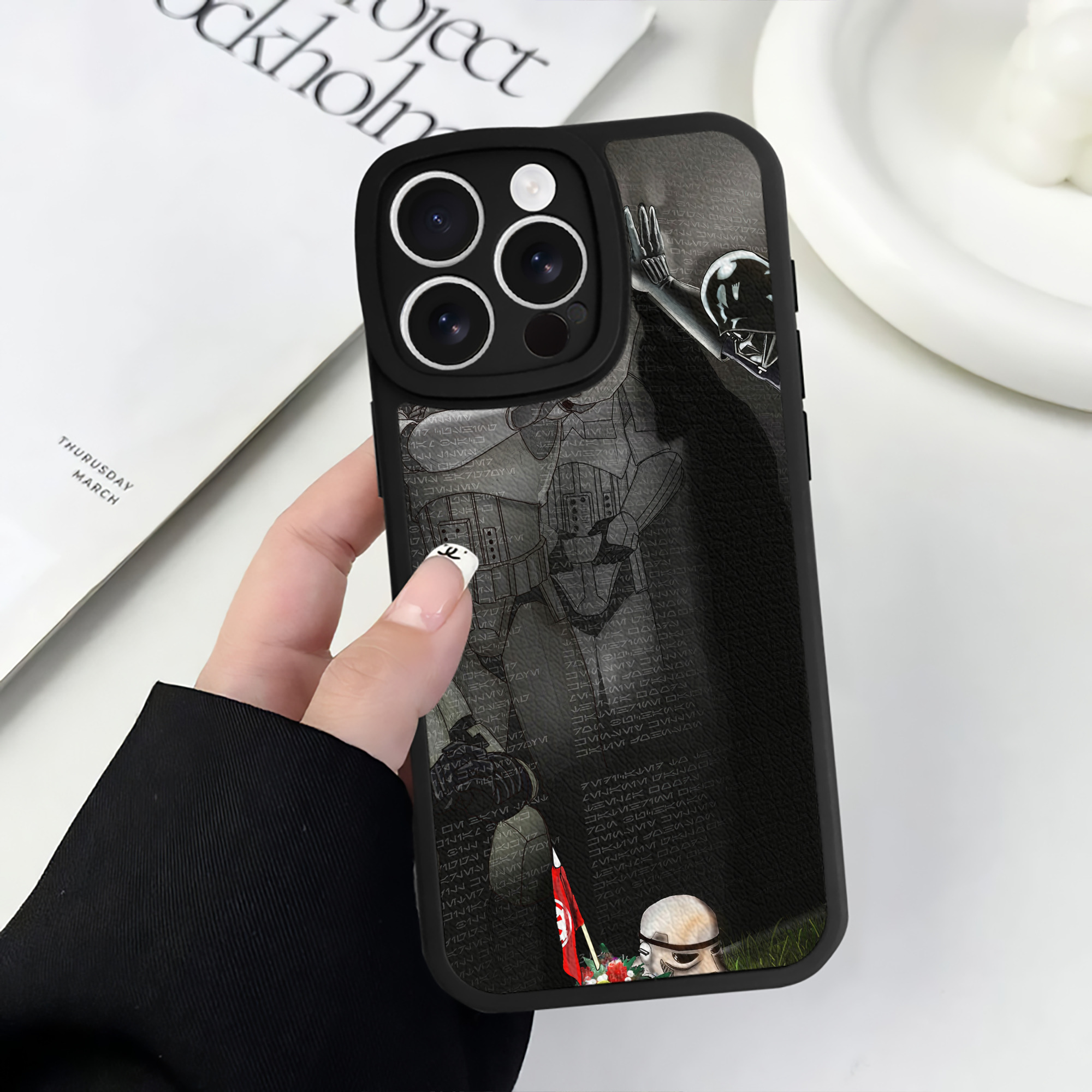 （画像用） スター・ウォーズ Star Wars 【iPhone 16シリーズ対応】シリコンスマホケース（レザー調） 材質：シリコン